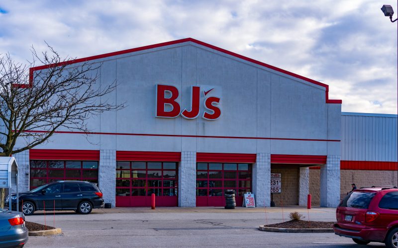 Is BJ's Wholesale Club Open on Easter Sunday