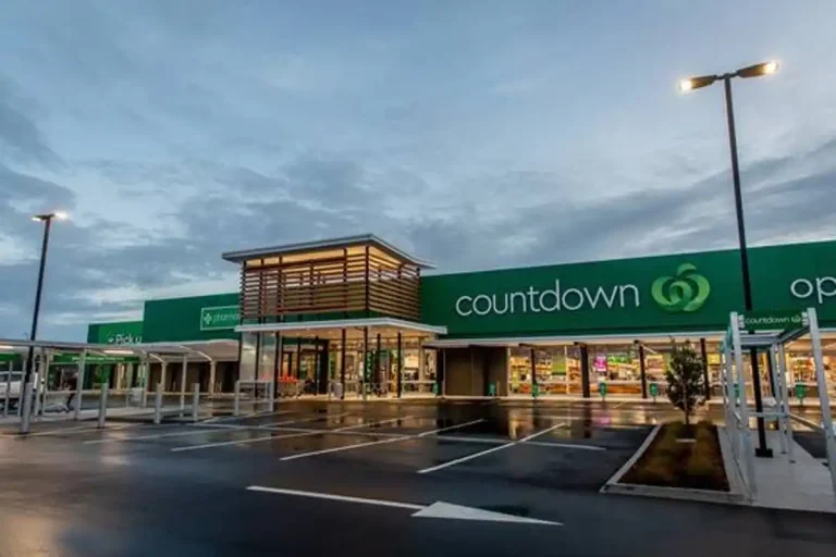 Is Countdown Open on Easter Sunday