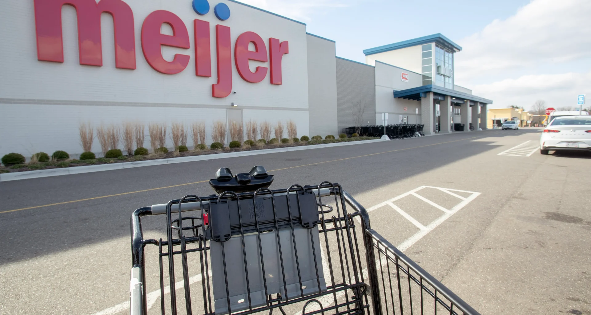 Is Meijer Open on Easter Sunday