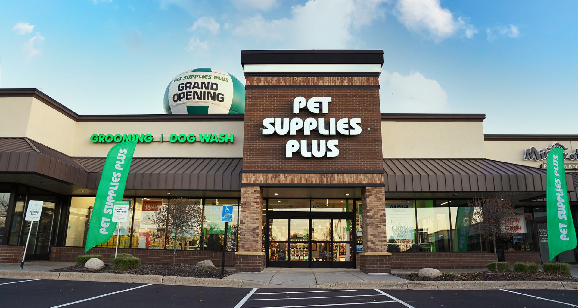 Is Pet Supplies Plus Open on Easter Sunday