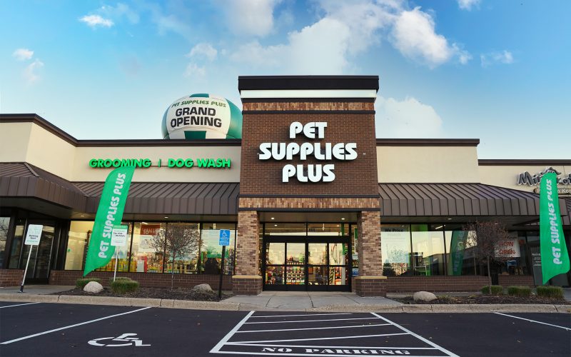 Is Pet Supplies Plus Open on Easter Sunday