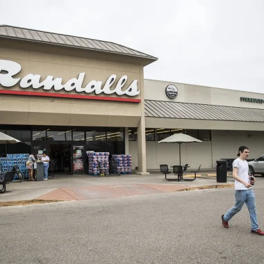 Is Randalls Open on Easter Sunday