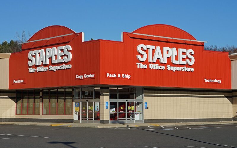 Is Staples Open on Easter Sunday