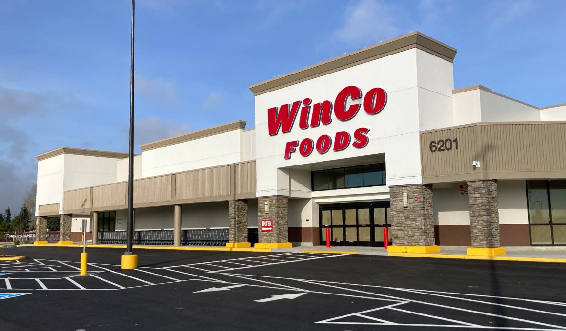 Is WinCo Open on Easter Sunday