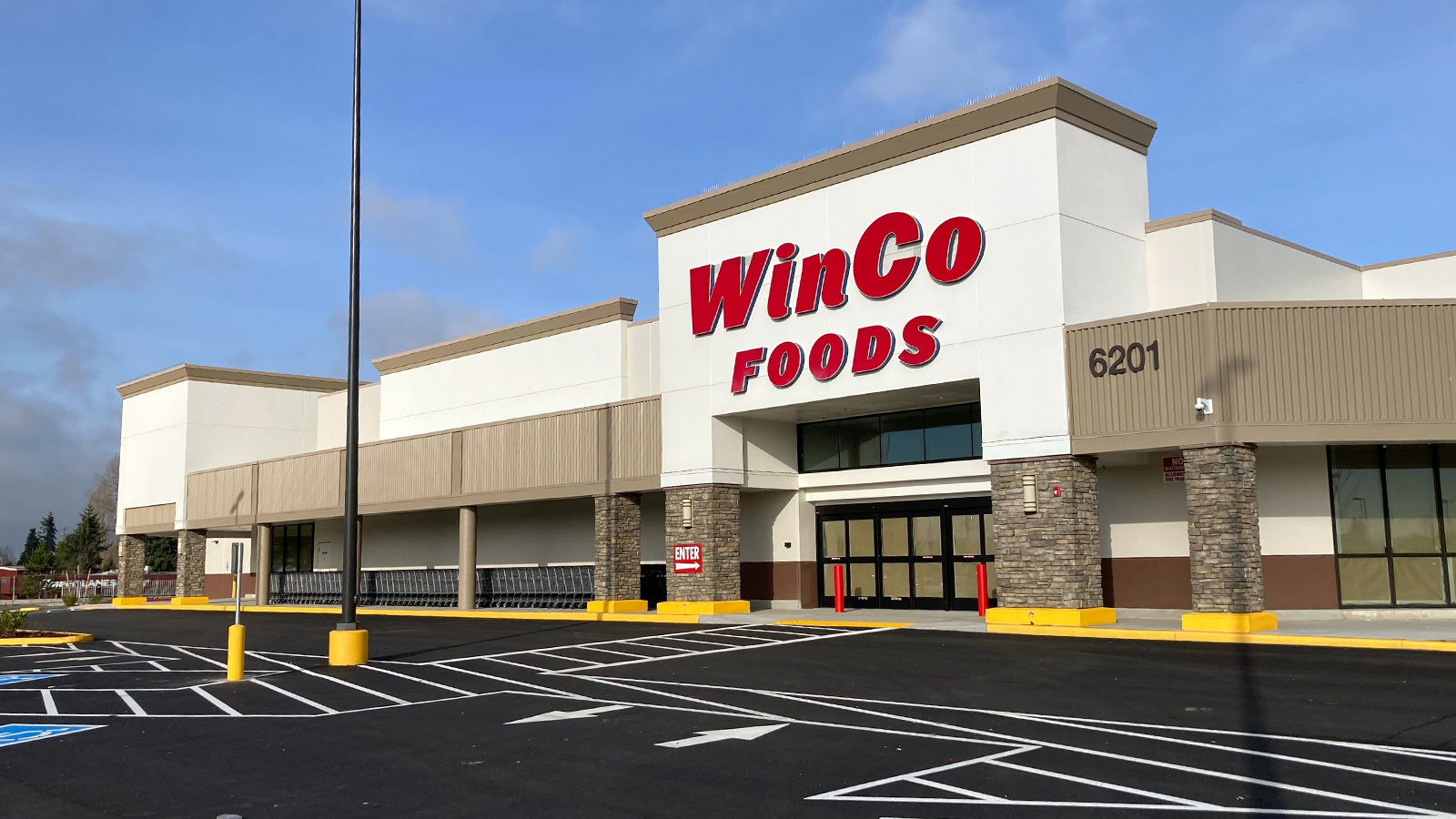 Is WinCo Open on Easter Sunday?