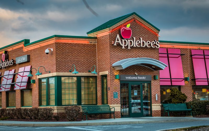 Is Applebee's Open on Mother's Day?