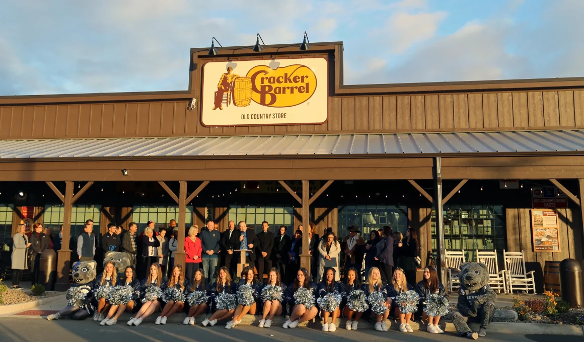 Is Cracker Barrel Open on Mother's Day