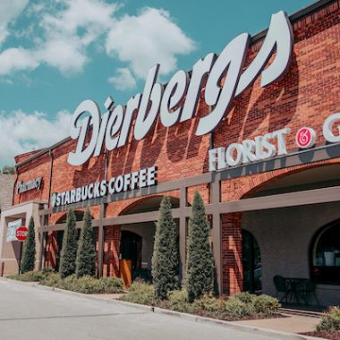 Is Dierbergs Open on Mother's Day?