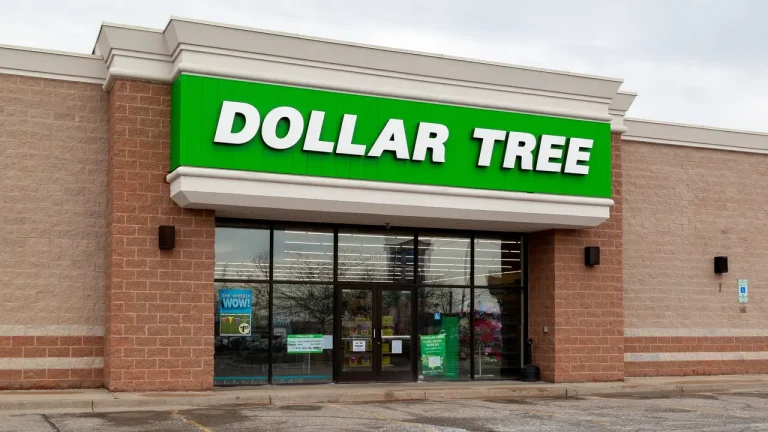 Is Dollar Tree Open on Mother's Day