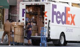 Is FedEx Open on Father's Day
