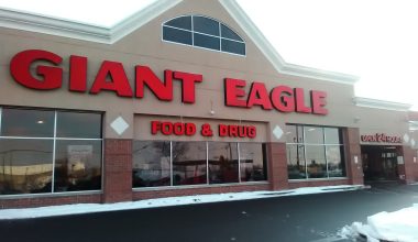 Is Giant Eagle Open on Mother's Day