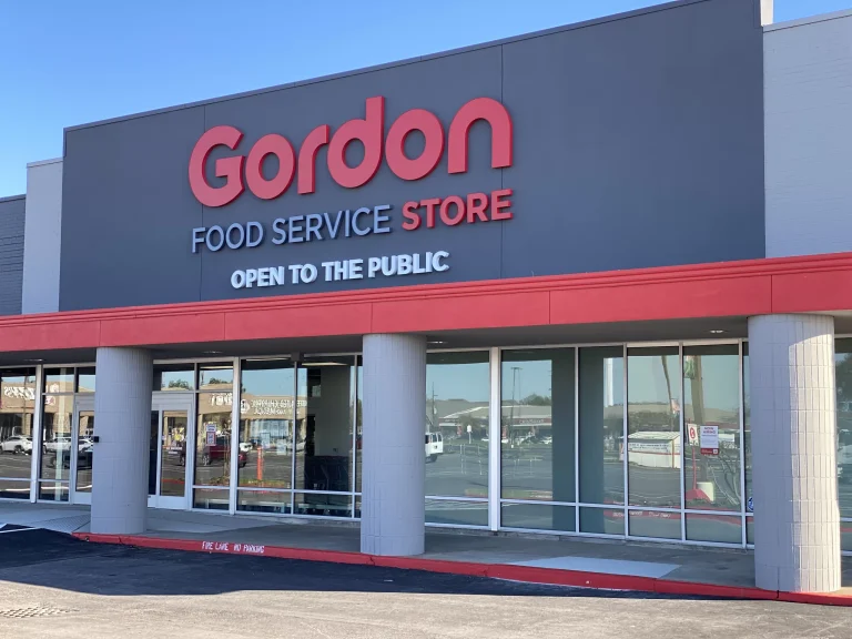 Is Gordon Food Service Open on Memorial Day