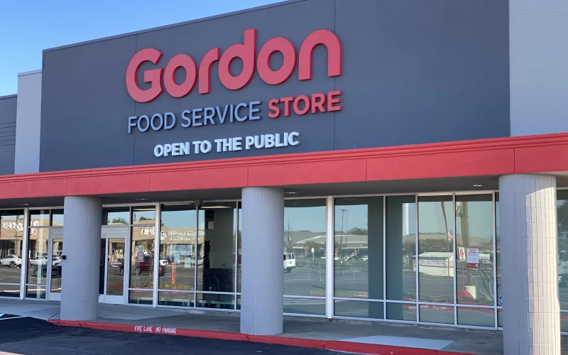 Is Gordon Food Service Open on Memorial Day