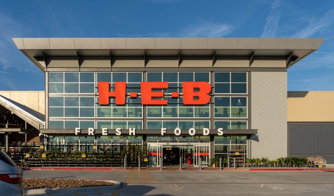 Is Heb Open on Mother's Day