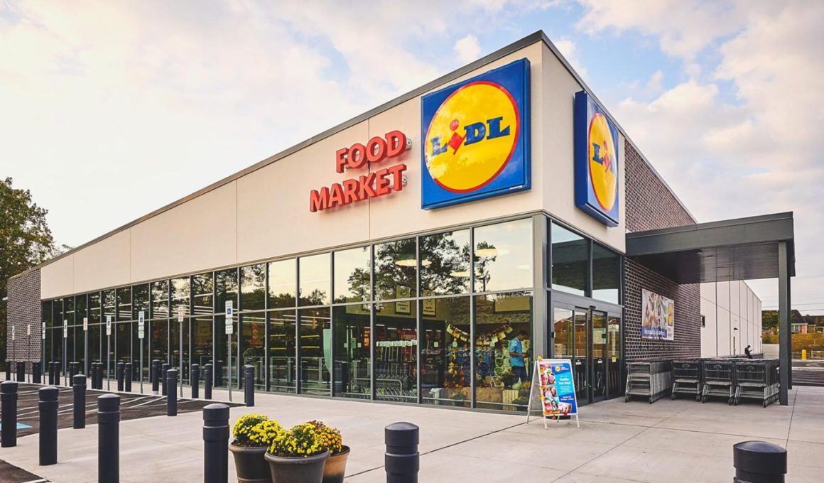 Is Lidl Open on Mother's Day?