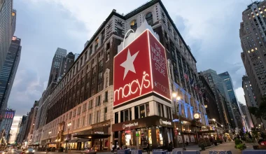 Is Macy's Open on Mother's Day