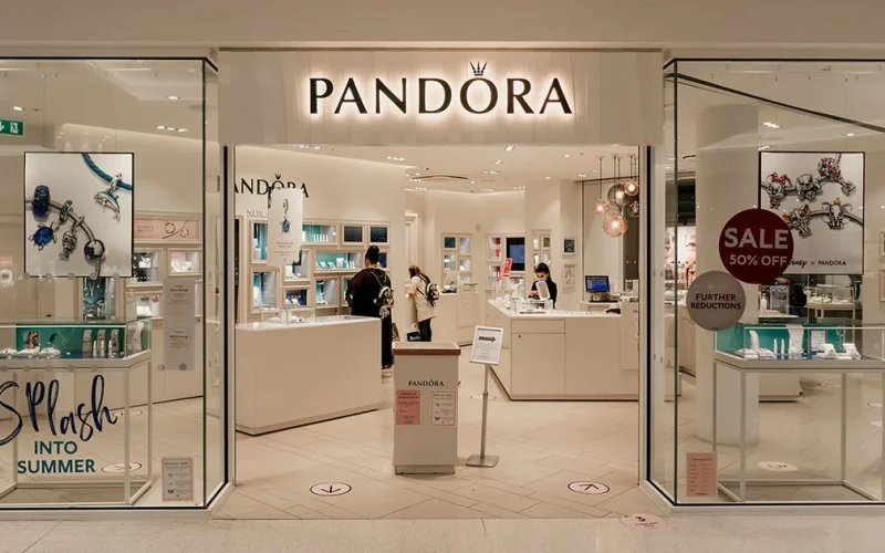 Is Pandora Open on Mother's Day