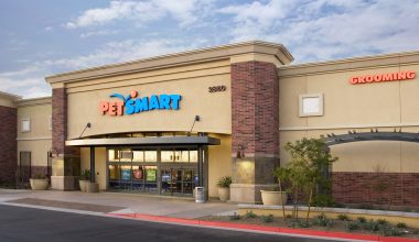 Is PetSmart Open on Mother's Day