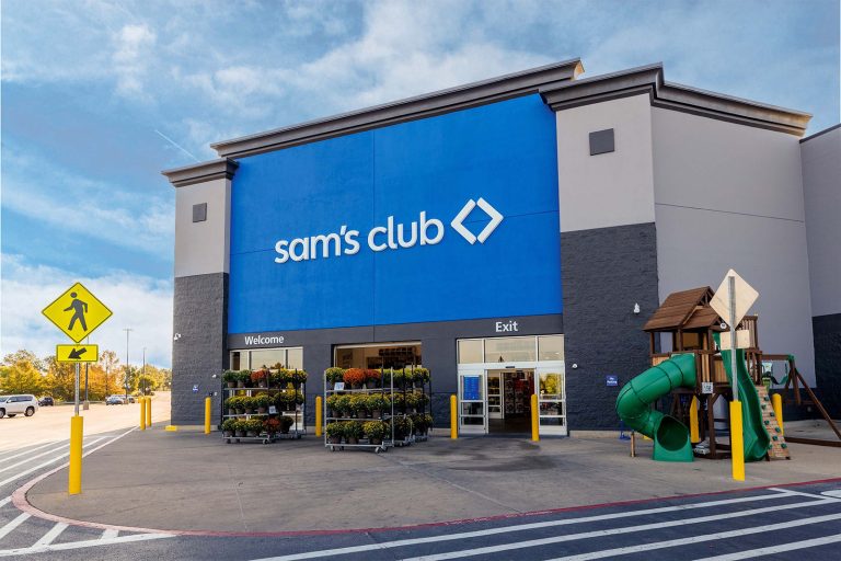 Is Sam's Club Open on Mother's Day?