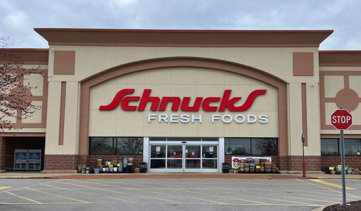 Is Schnucks Open on Mother's Day