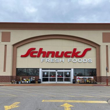 Is Schnucks Open on Mother's Day