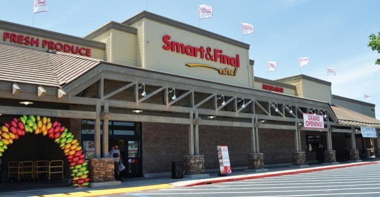 Is Smart & Final Open on Memorial Day