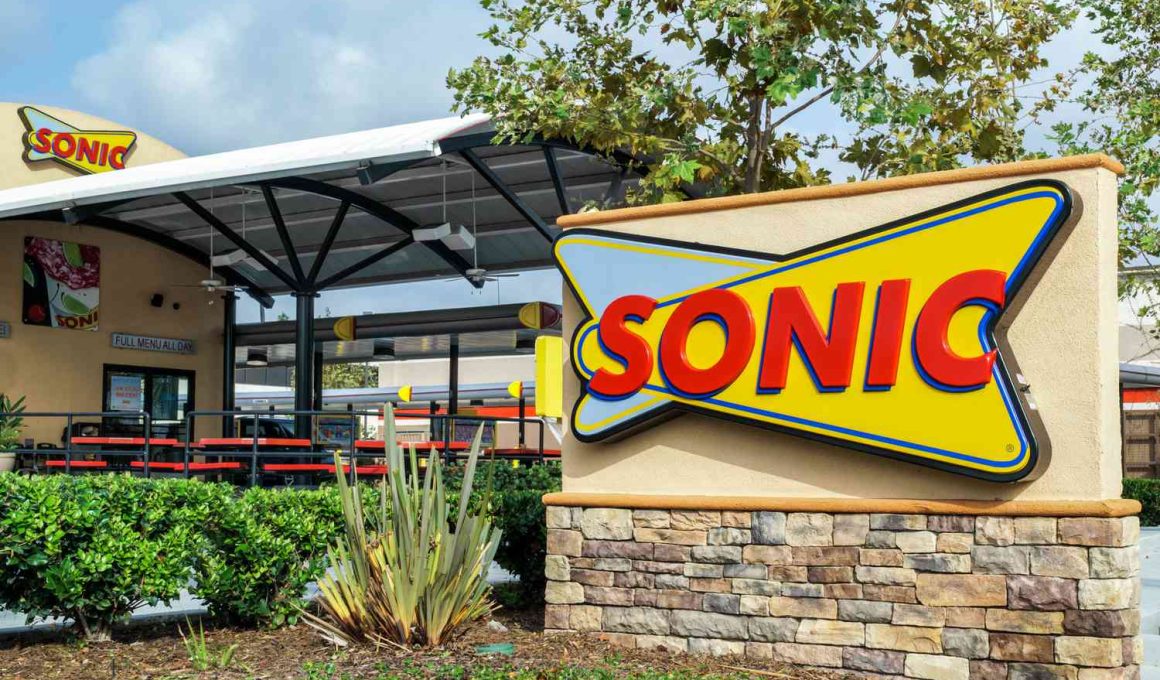 Is Sonic Open on Memorial Day?