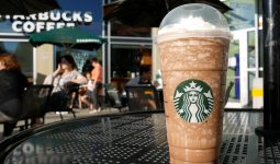 Is Starbucks Open on Mother's Day?