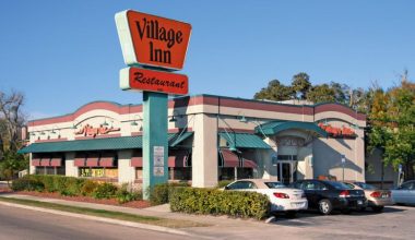 Is Village Inn Open on 4th of July