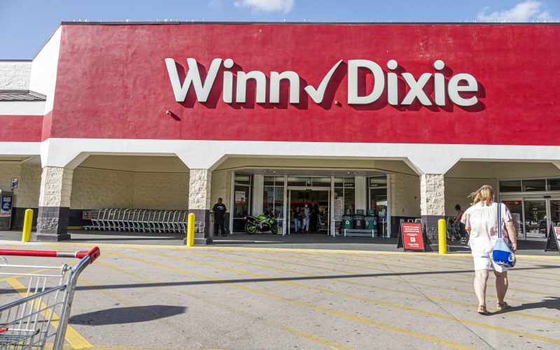 Is Winn-Dixie Open on Mother's Day