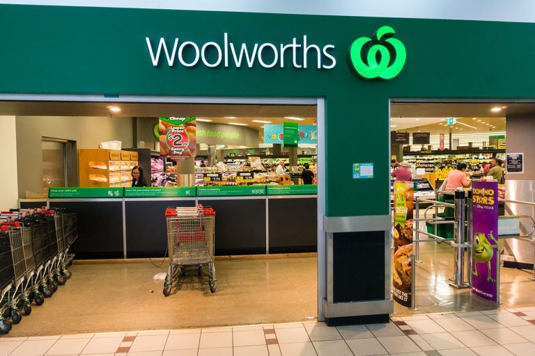 Is Woolworths Open on Father's Day