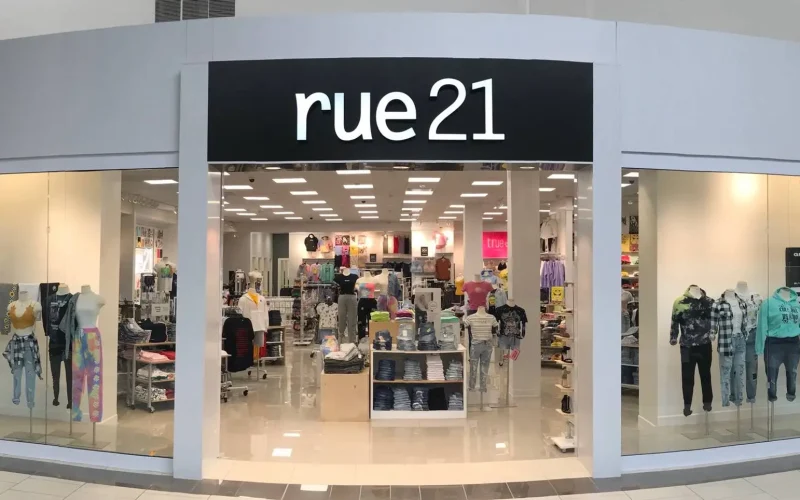 Is rue21 Open on Father's Day