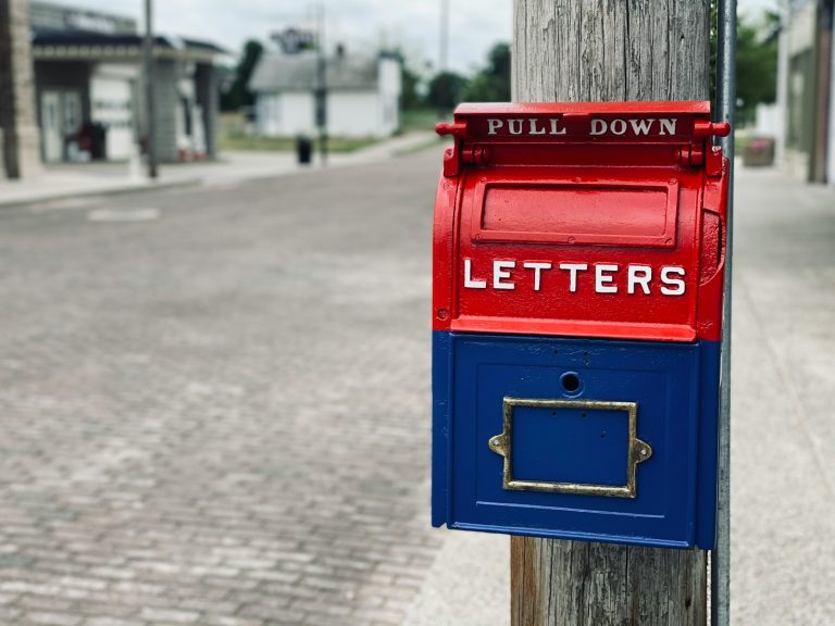 Is the Post Office Open on Mother's Day