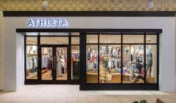 Is Athleta Open on Memorial Day?