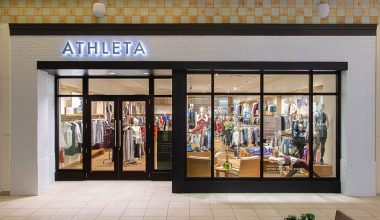 Is Athleta Open on Memorial Day?