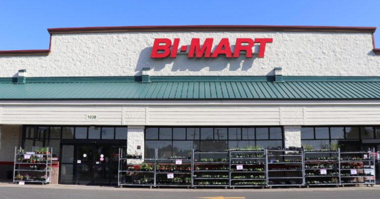 Is Bi-Mart Open on Memorial Day?