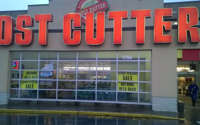 Is Cost Cutters Open on Memorial Day?