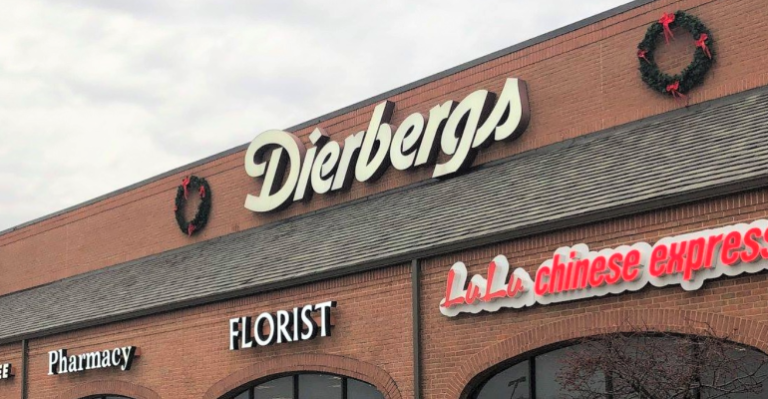 Is Dierbergs Open on Memorial Day?