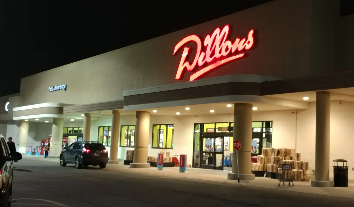 Is Dillons Open on Memorial Day?