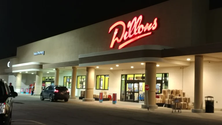 Is Dillons Open on Memorial Day?