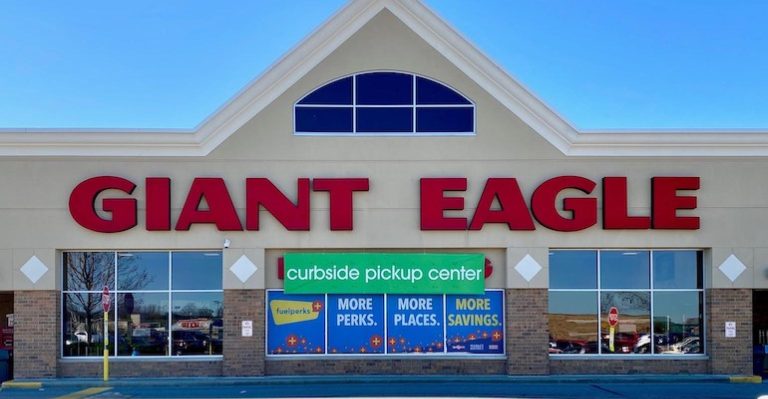Is Giant Eagle Open on Memorial Day?