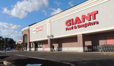 Is Giant Food Store Open on Memorial Day?