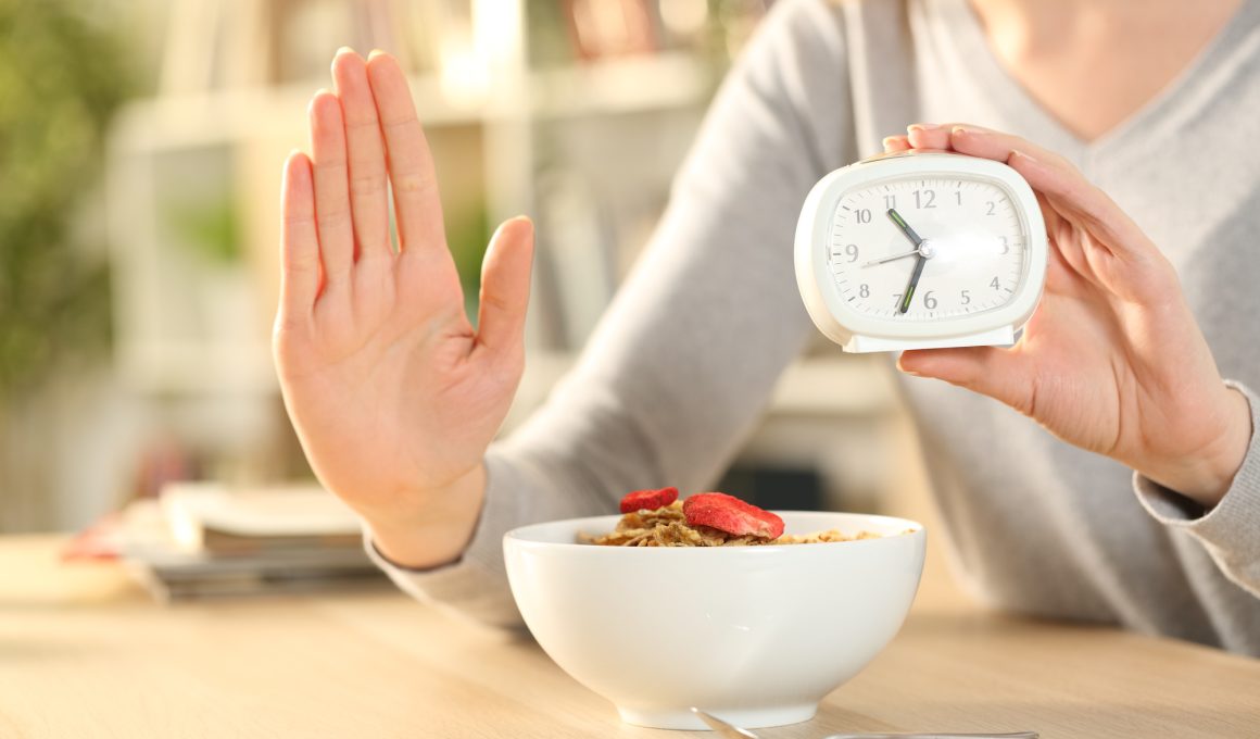 Pros and Cons of Intermittent Fasting