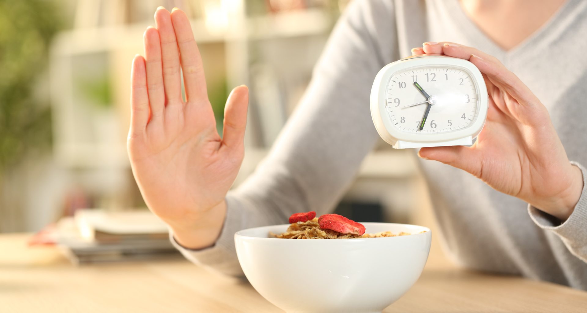 Pros and Cons of Intermittent Fasting