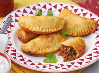 What to Serve with Meat Empanadas
